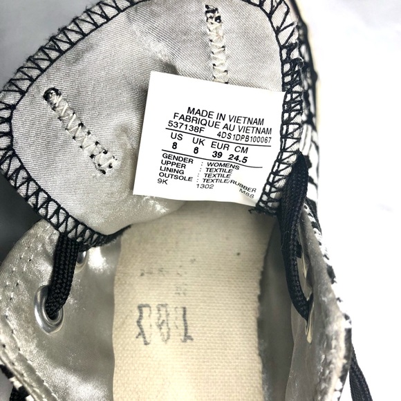 Converse - Picture 3 of 5